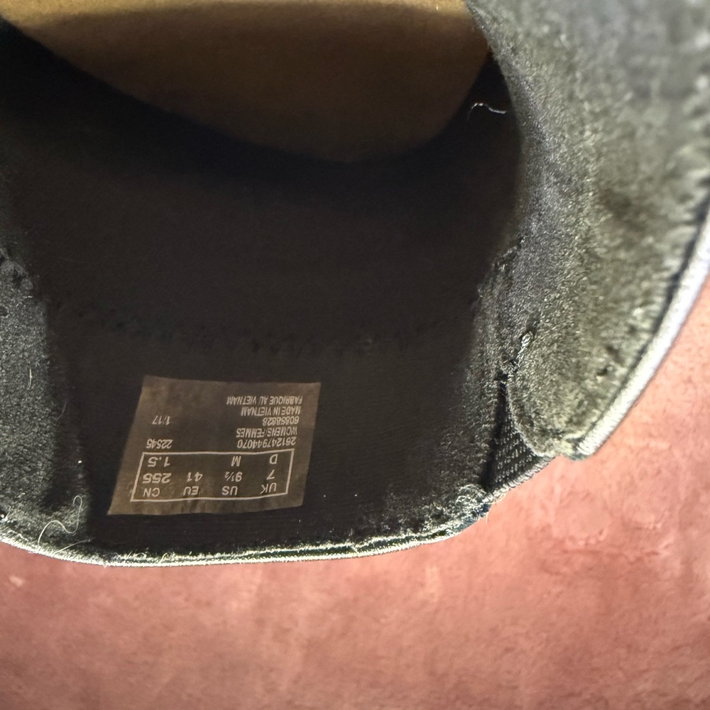 Clarks Black Leather Slip-On Mules with Decorative Stitching - Picture 3 of 7